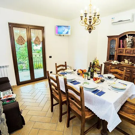 I Gigli Del Belvedere Apartment